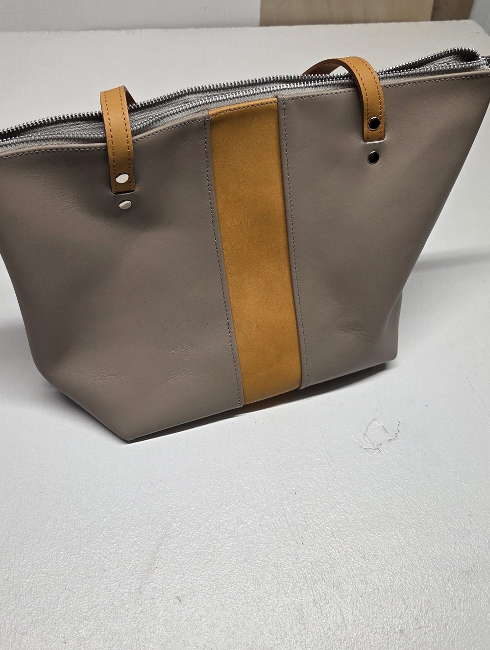 Handmade Leather Handbag. Duvall Leather - Picture 3 of 9